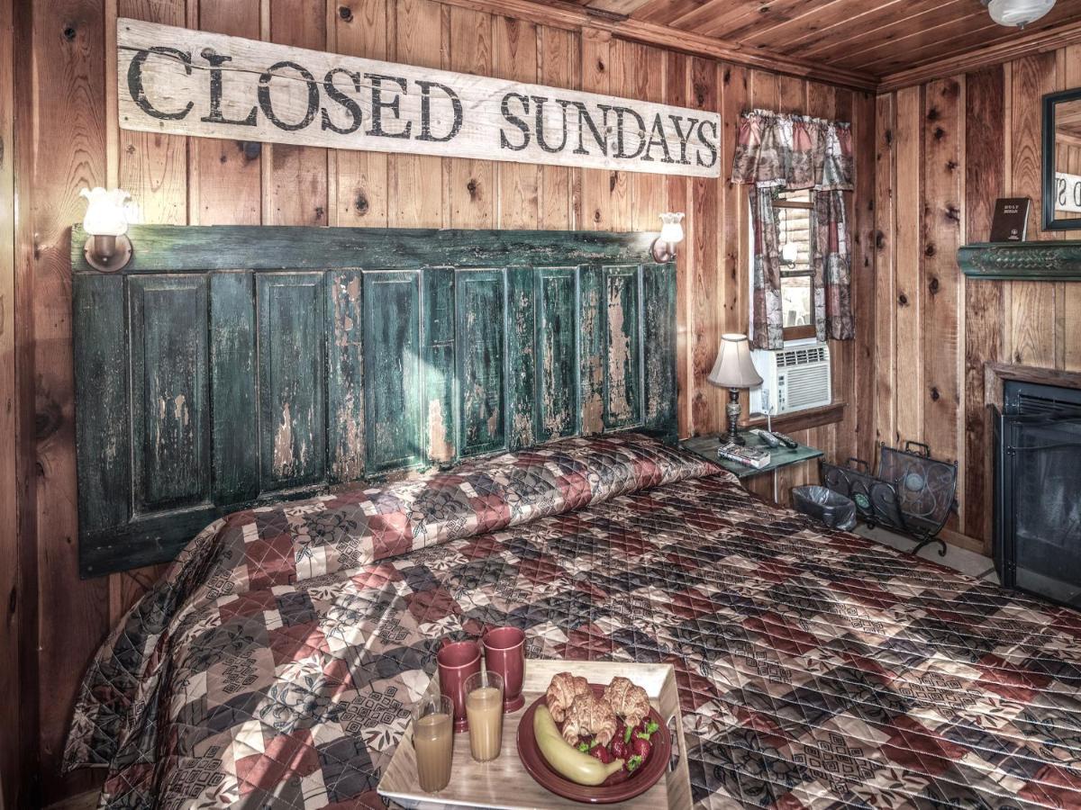 Apache Village 10, King Studio, Midtown, Sleeps 2 ルイドソ エクステリア 写真